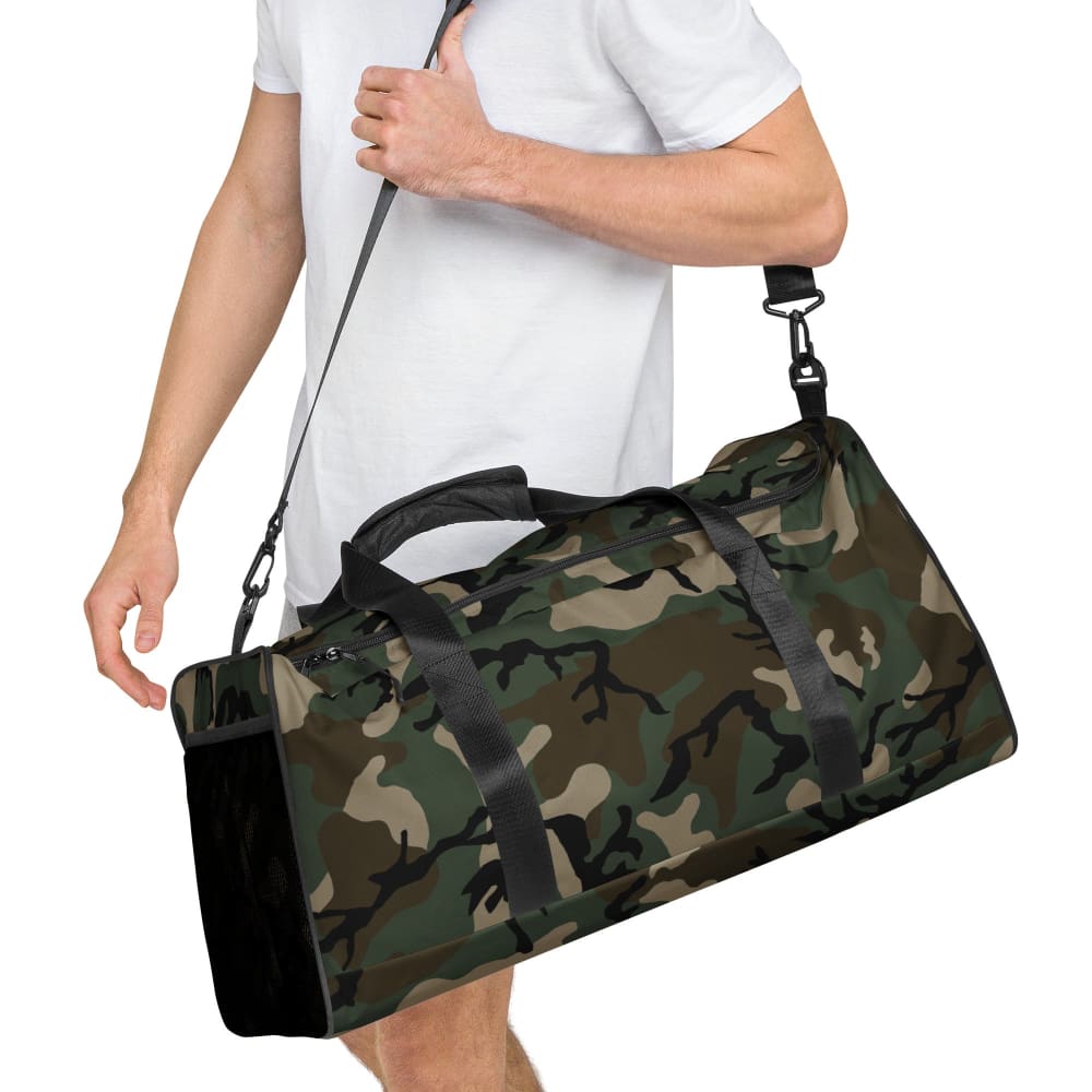 Everest Woodland Camo Duffel Bag, Camouflage, One Size