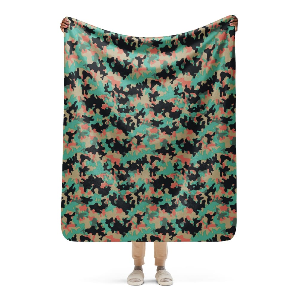 Czechoslovakian Duby CAMO Sherpa blanket - 50″×60″