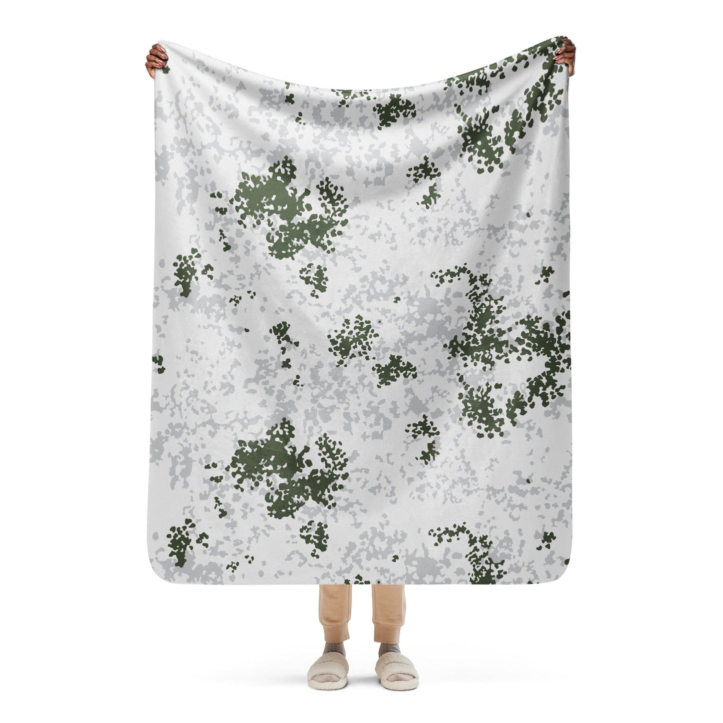 German Flecktarn Winter CAMO Sherpa blanket - 50″×60″ - Blankets