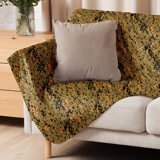 German Oak Leaf Eichenlaubmuster Autumn CAMO Sherpa Blanket