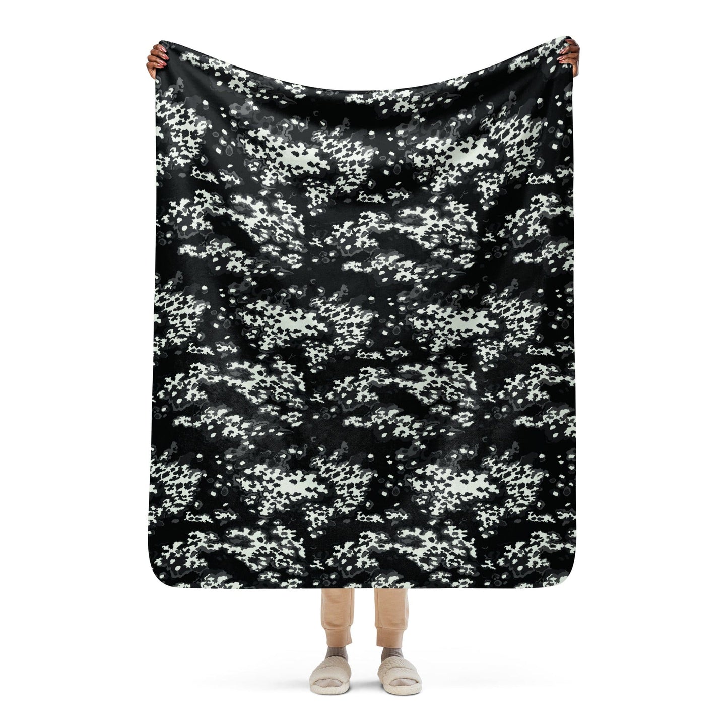 Modern Warfare Partizan Ghost Night CAMO Sherpa blanket - 50″×60″ - Blankets