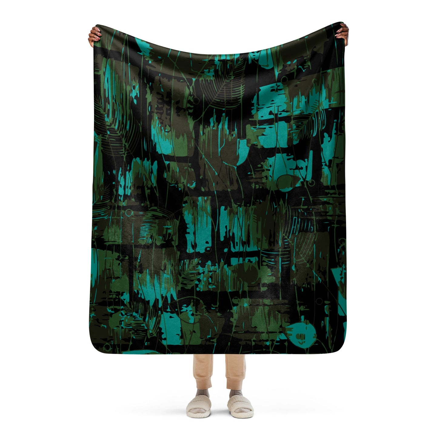 NEO Jungle CAMO Sherpa Blanket - 50″×60″