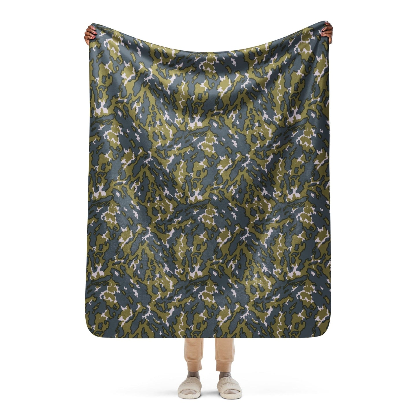 Russian Barvikha Tundra CAMO Sherpa blanket - 50″×60″ - Blankets