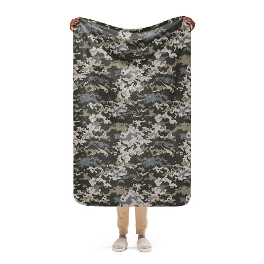 Ukrainian MM14 CAMO Sherpa blanket - 37″×57″
