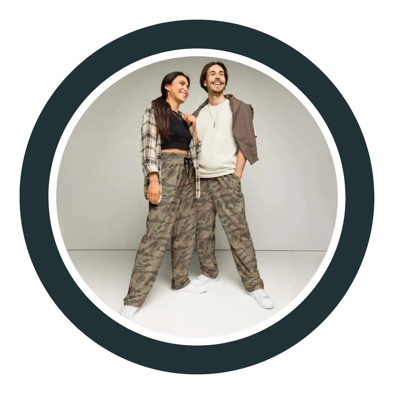 CAMO Unisex Wide-leg joggers