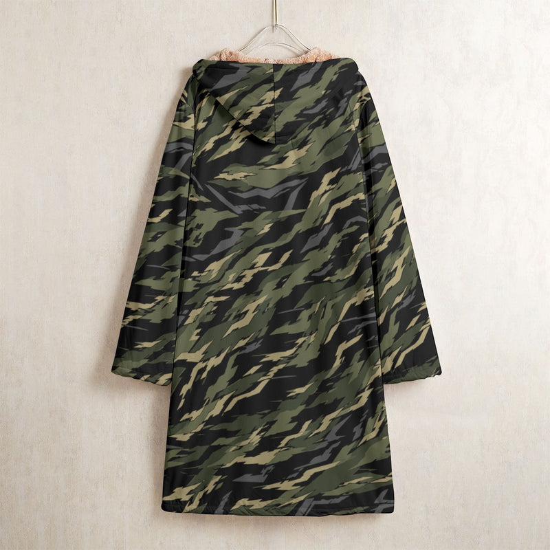 Tiger Stripe Vanguard Jungle CAMO Men's Horn Button Long Fleece Coat