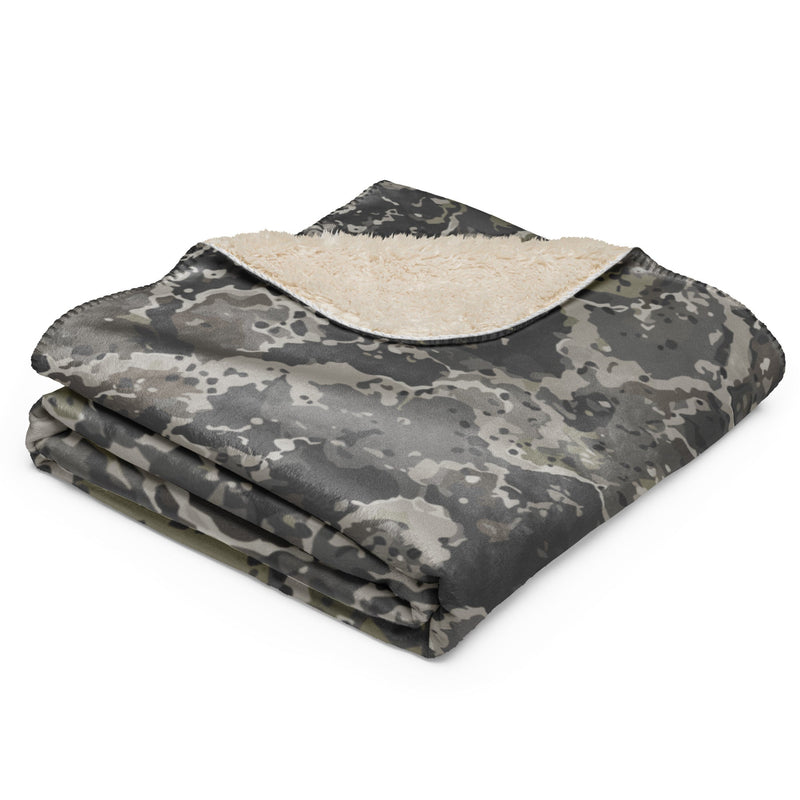 A2 Pandora Alpine CAMO Sherpa Blanket