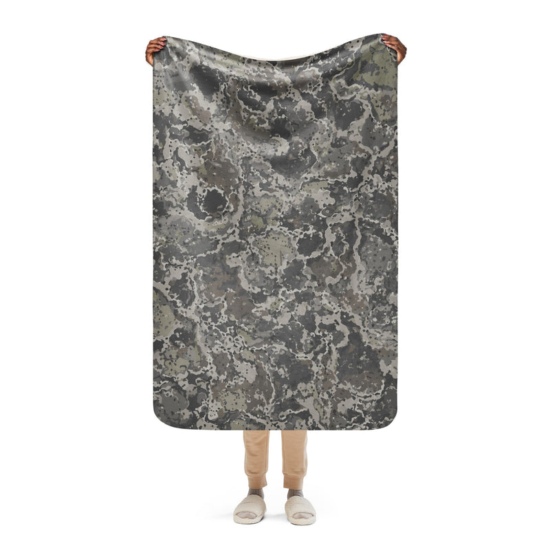A2 Pandora Alpine CAMO Sherpa Blanket - 37″×57″