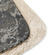 A2 Pandora Alpine CAMO Sherpa Blanket