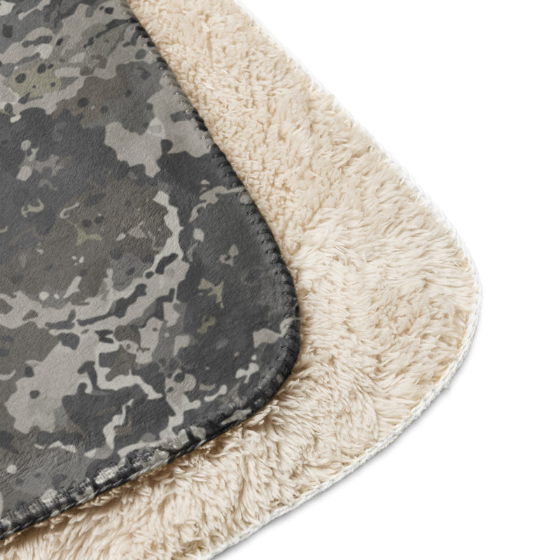 A2 Pandora Alpine CAMO Sherpa Blanket