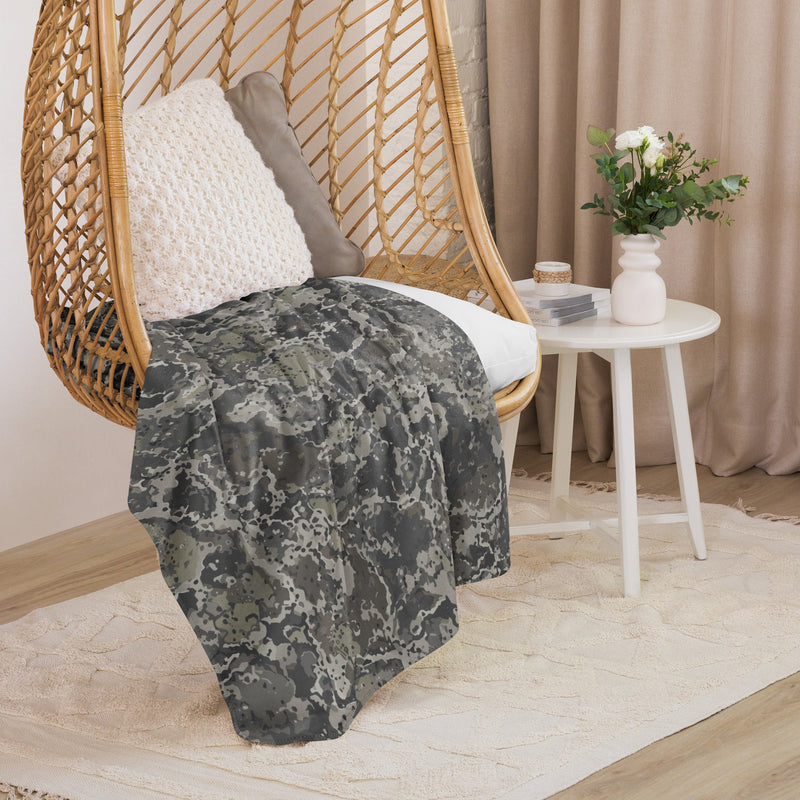 A2 Pandora Alpine CAMO Sherpa Blanket