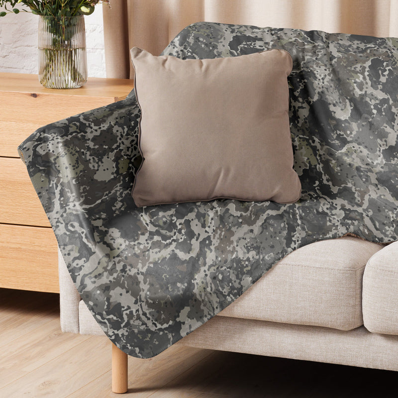 A2 Pandora Alpine CAMO Sherpa Blanket