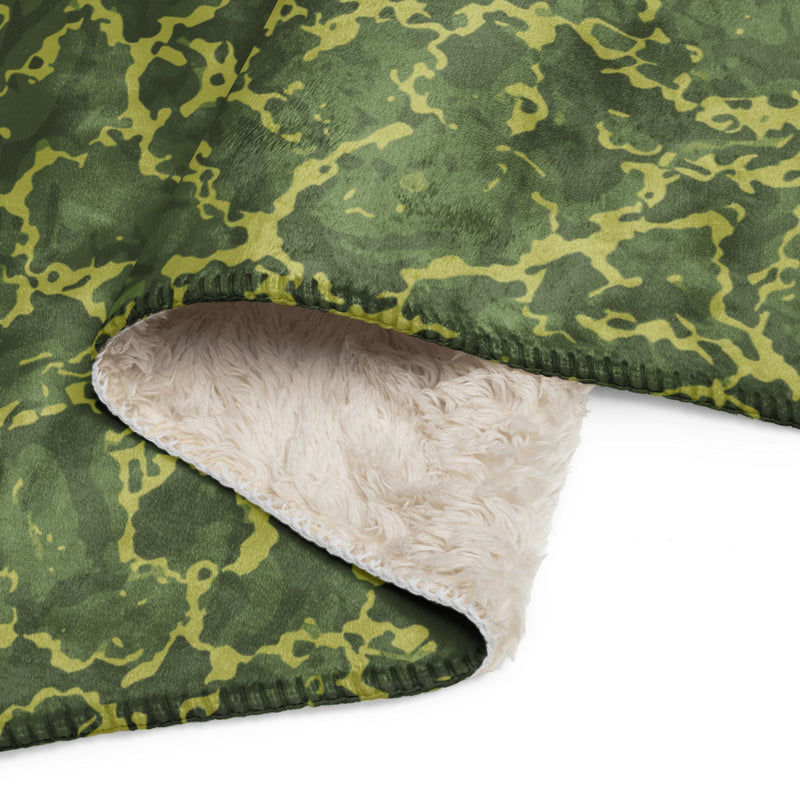 A2 Pandora Jungle CAMO Sherpa Blanket