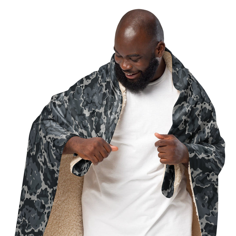 A2 Pandora Urban CAMO Sherpa Blanket