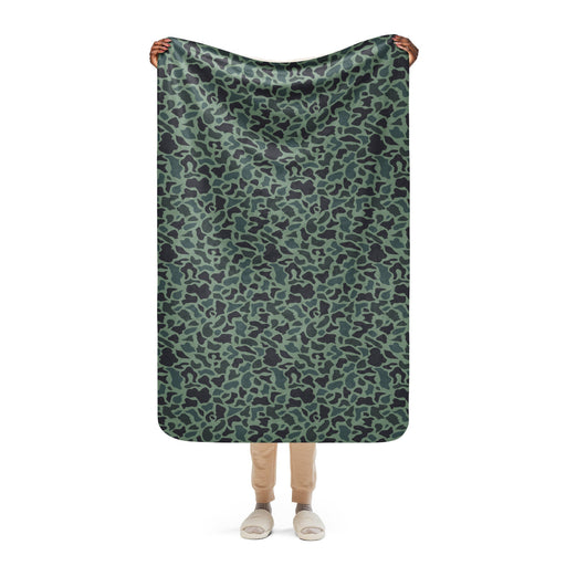 Duck Hunter Woodland Spot CAMO Sherpa Blanket - 37″×57″