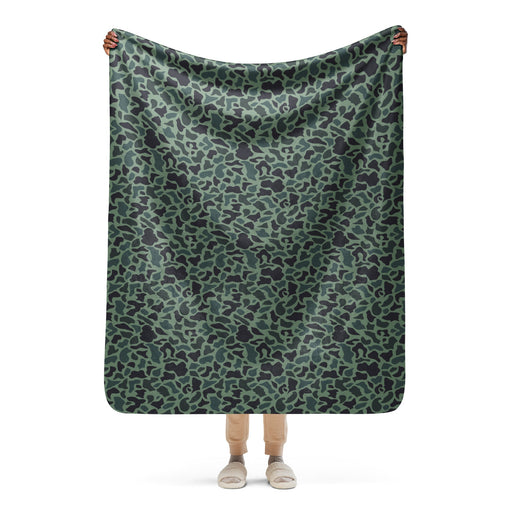 Duck Hunter Woodland Spot CAMO Sherpa Blanket - 50″×60″