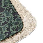 Duck Hunter Woodland Spot CAMO Sherpa Blanket