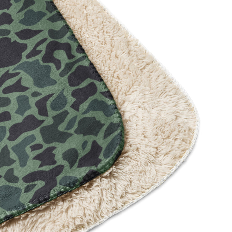 Duck Hunter Woodland Spot CAMO Sherpa Blanket