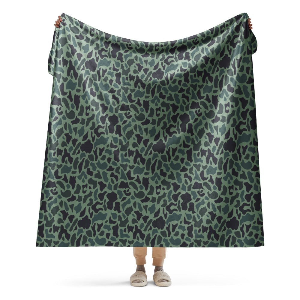 Afghanistan Duck Hunter Spot CAMO Sherpa blanket - 60″×80″ - Blanket