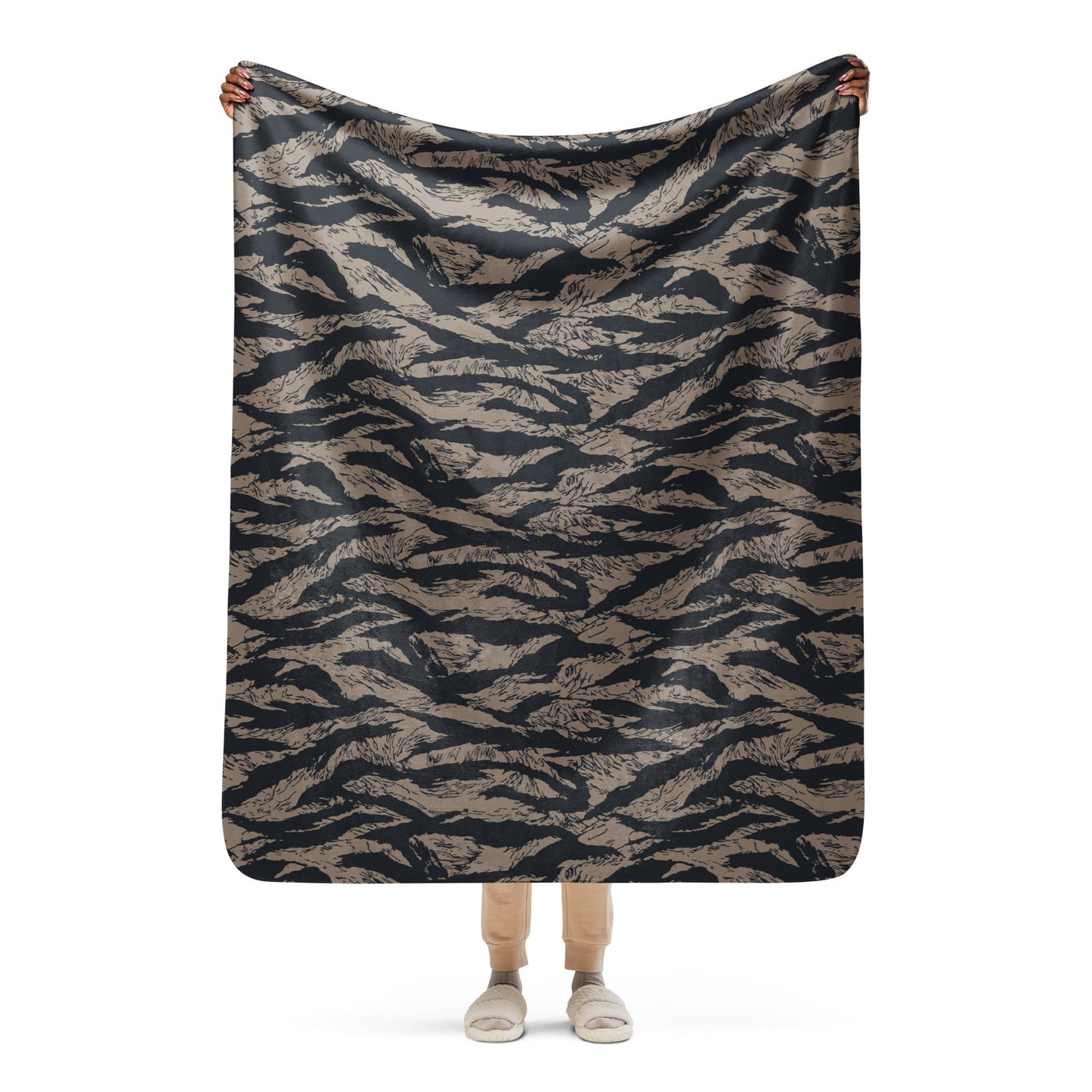 Afghanistan Taliban Special Forces Badri Tiger Stripe CAMO Sherpa blanket - 50″×60″ - Blankets