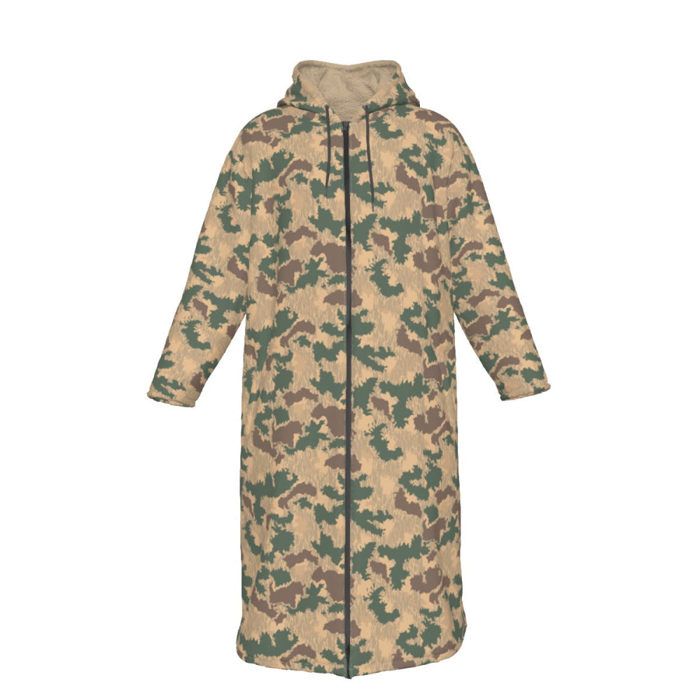 African Pinwheel CAMO Men’s Sherpa Zip Up Long Coat - S / White - Mens