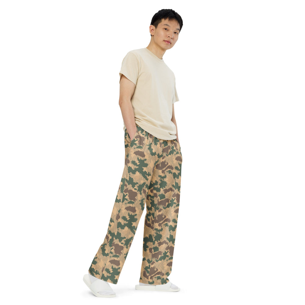 African Pinwheel CAMO unisex wide-leg pants - Unisex Wide-Leg Pants