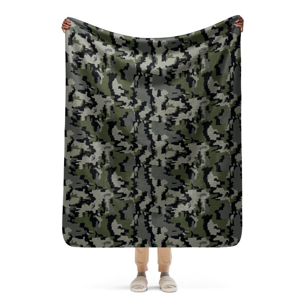 Alaska Alpine CAMO Sherpa blanket - 50″×60″