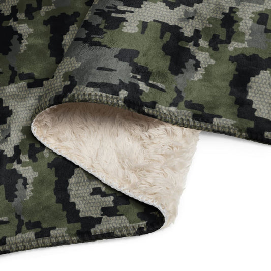 Alaska Alpine CAMO Sherpa blanket