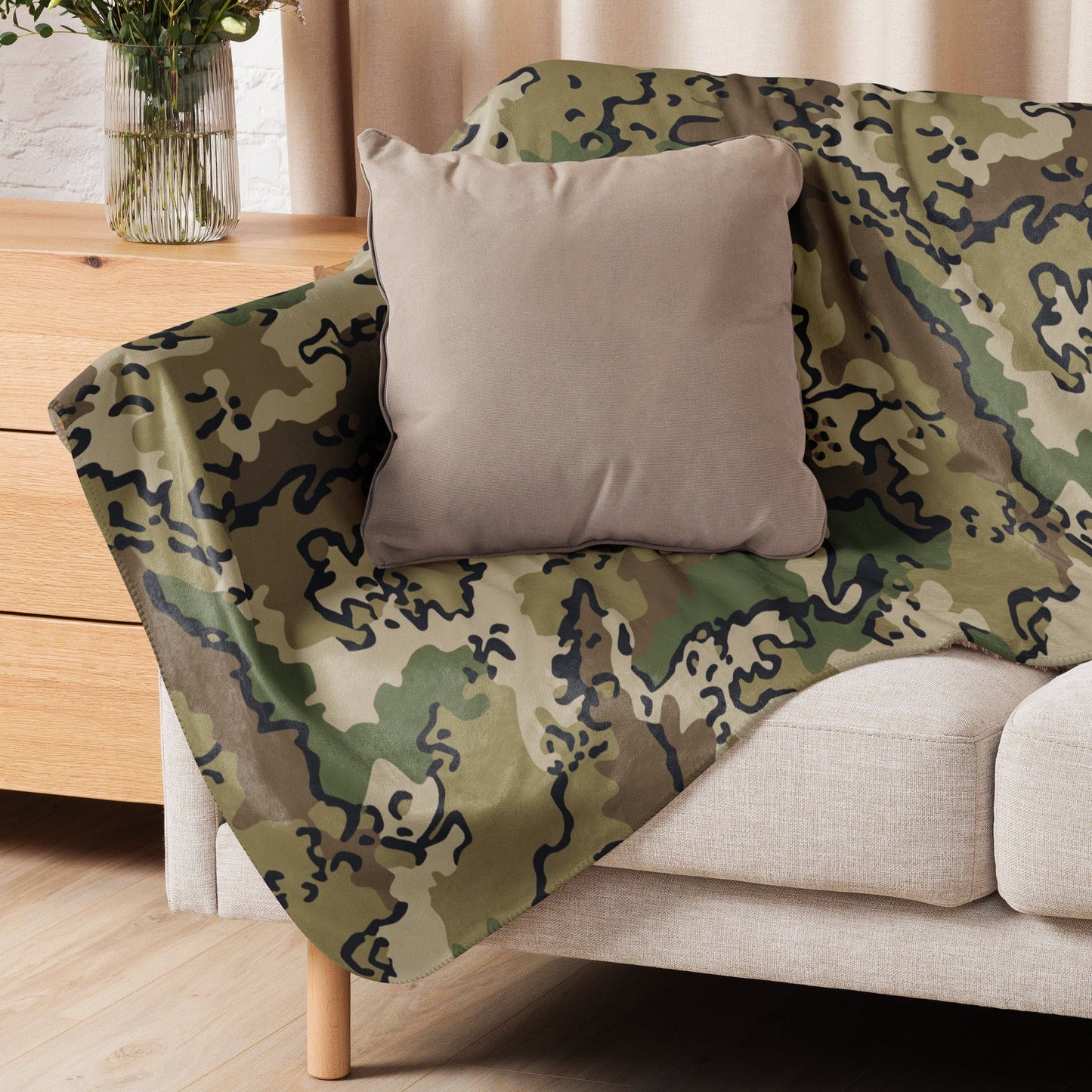 Alaska Chocolate Chip Multi-terrain CAMO Sherpa blanket - Blankets