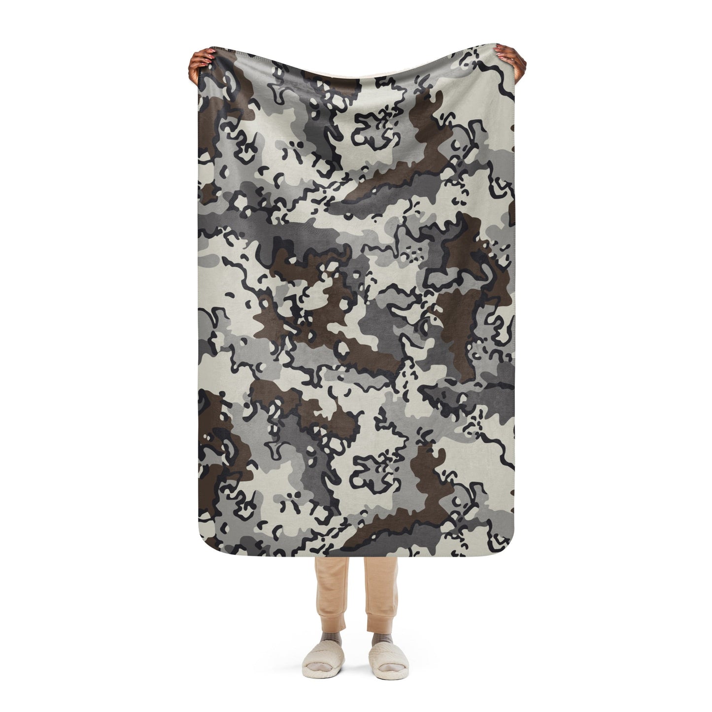Alaska Chocolate Chip Tundra CAMO Sherpa Blanket - 37″×57″