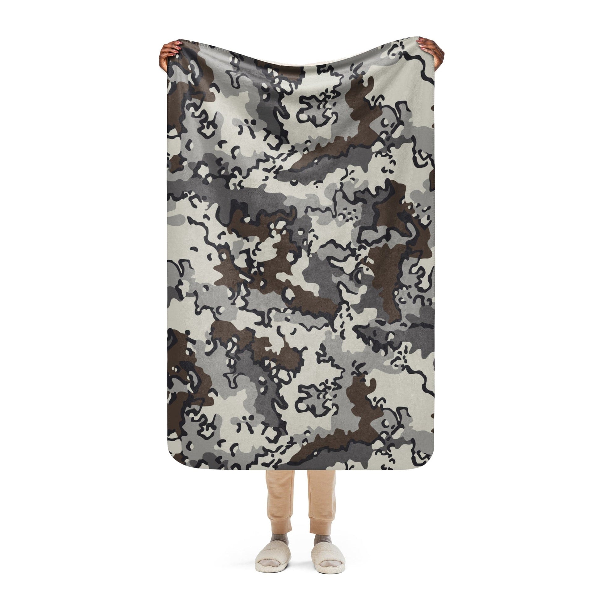 Alaska Chocolate Chip Tundra CAMO Sherpa blanket - 37″×57″ - Blankets