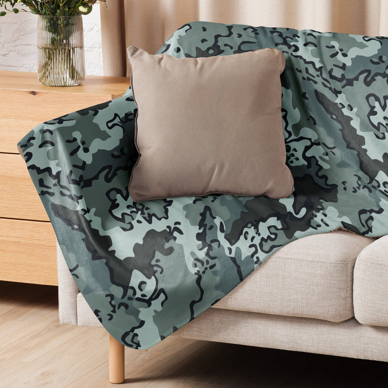 Alaska Chocolate Chip Urban CAMO Sherpa Blanket