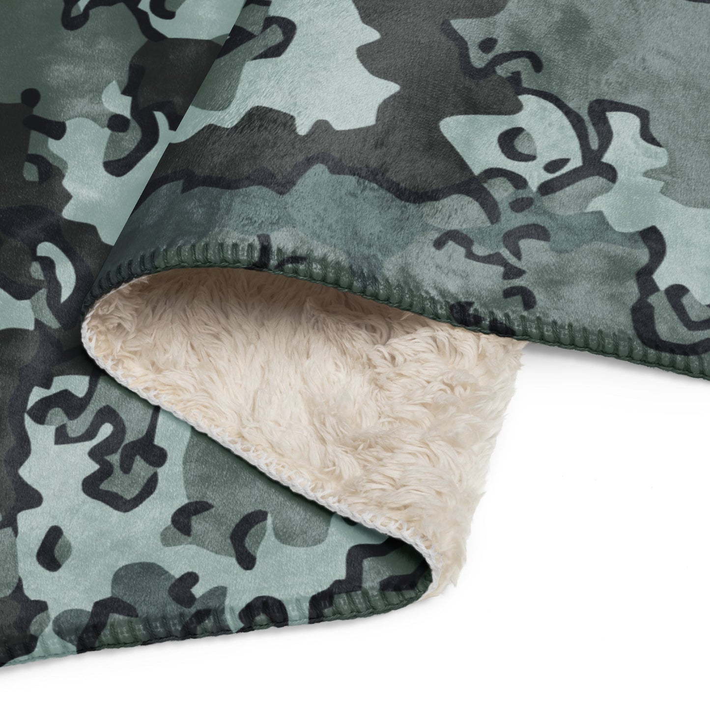 Alaska Chocolate Chip Urban CAMO Sherpa blanket - Blankets