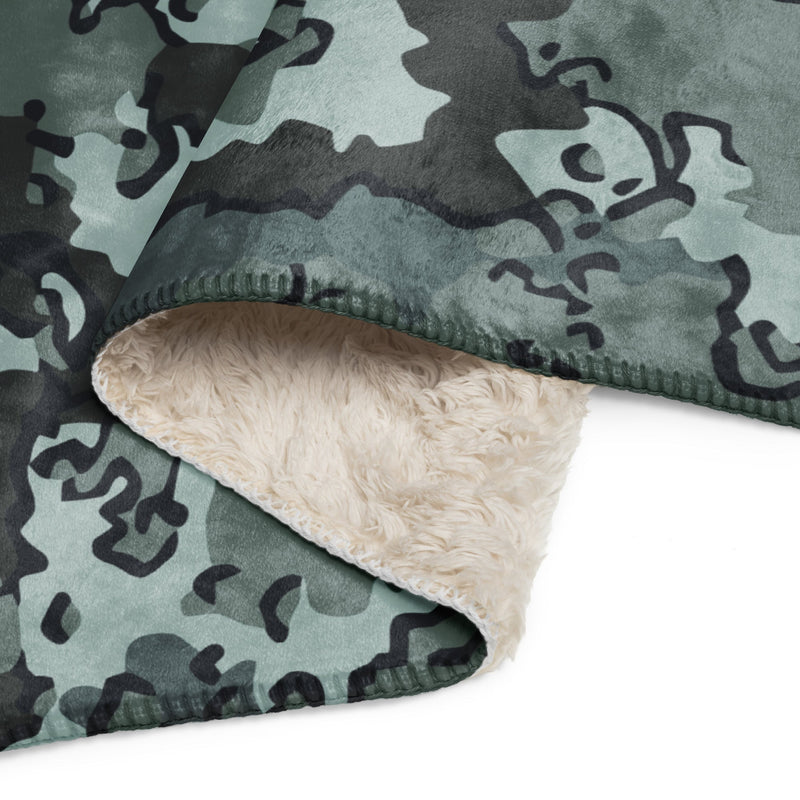 Alaska Chocolate Chip Urban CAMO Sherpa Blanket