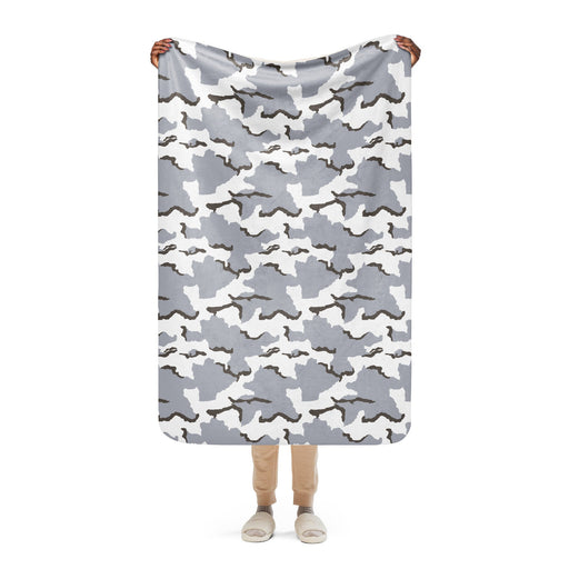 Alaska Tundra CAMO Sherpa Blanket - 37″×57″
