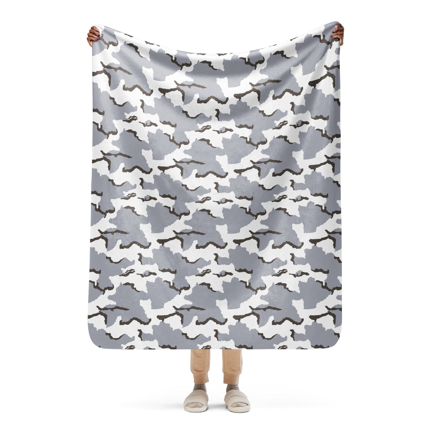 Alaska Tundra CAMO Sherpa blanket - 50″×60″ - Blankets