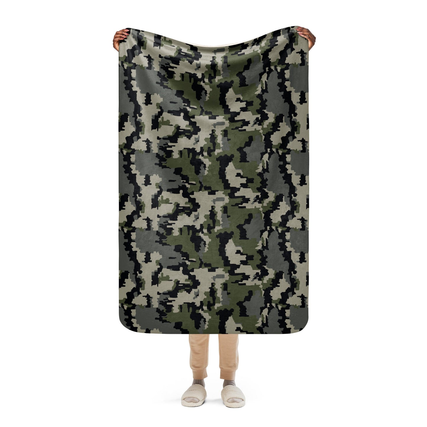 Alpine Invader CAMO Sherpa Blanket - 37″×57″