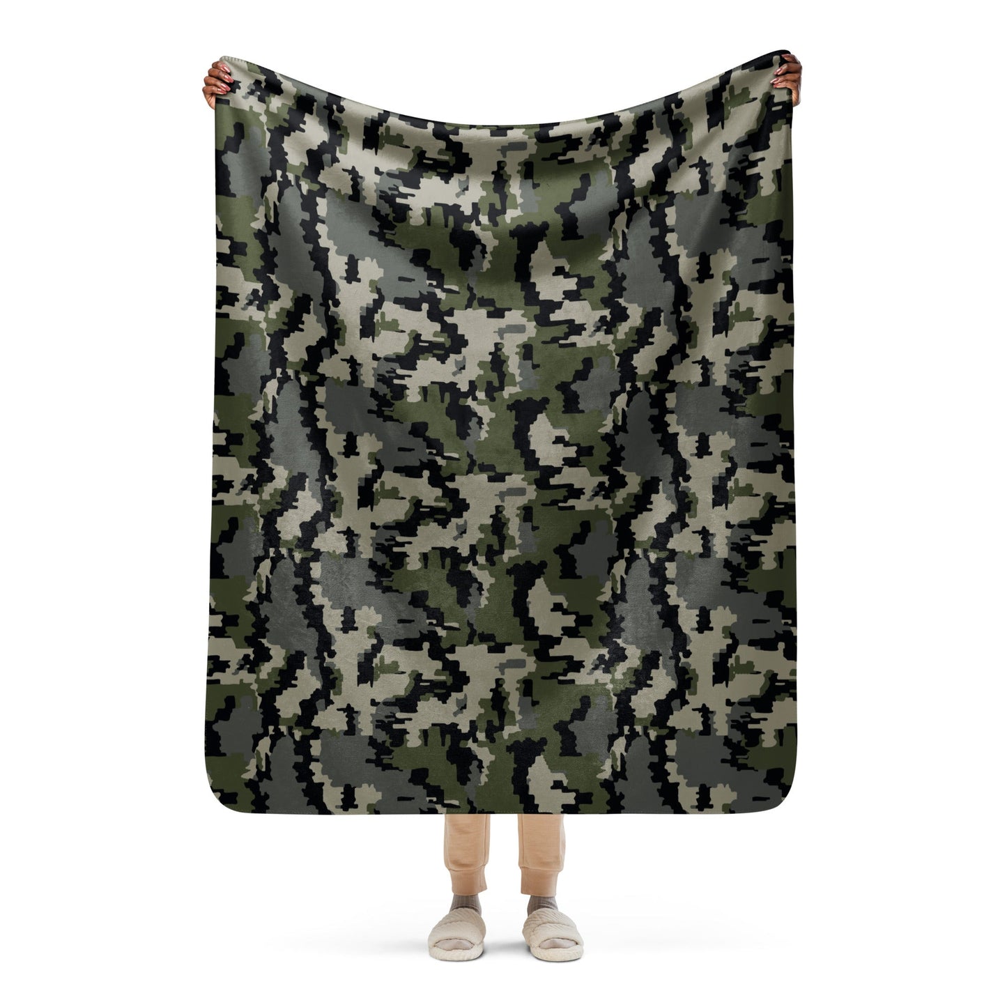 Alpine Invader CAMO Sherpa Blanket - 50″×60″