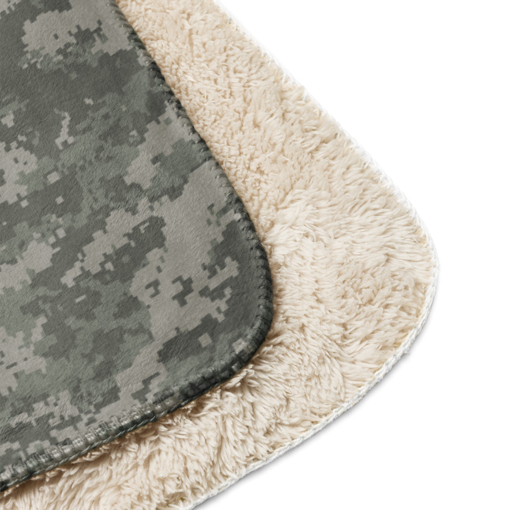 American Army Combat Uniform (ACU) CAMO Sherpa blanket - Blanket