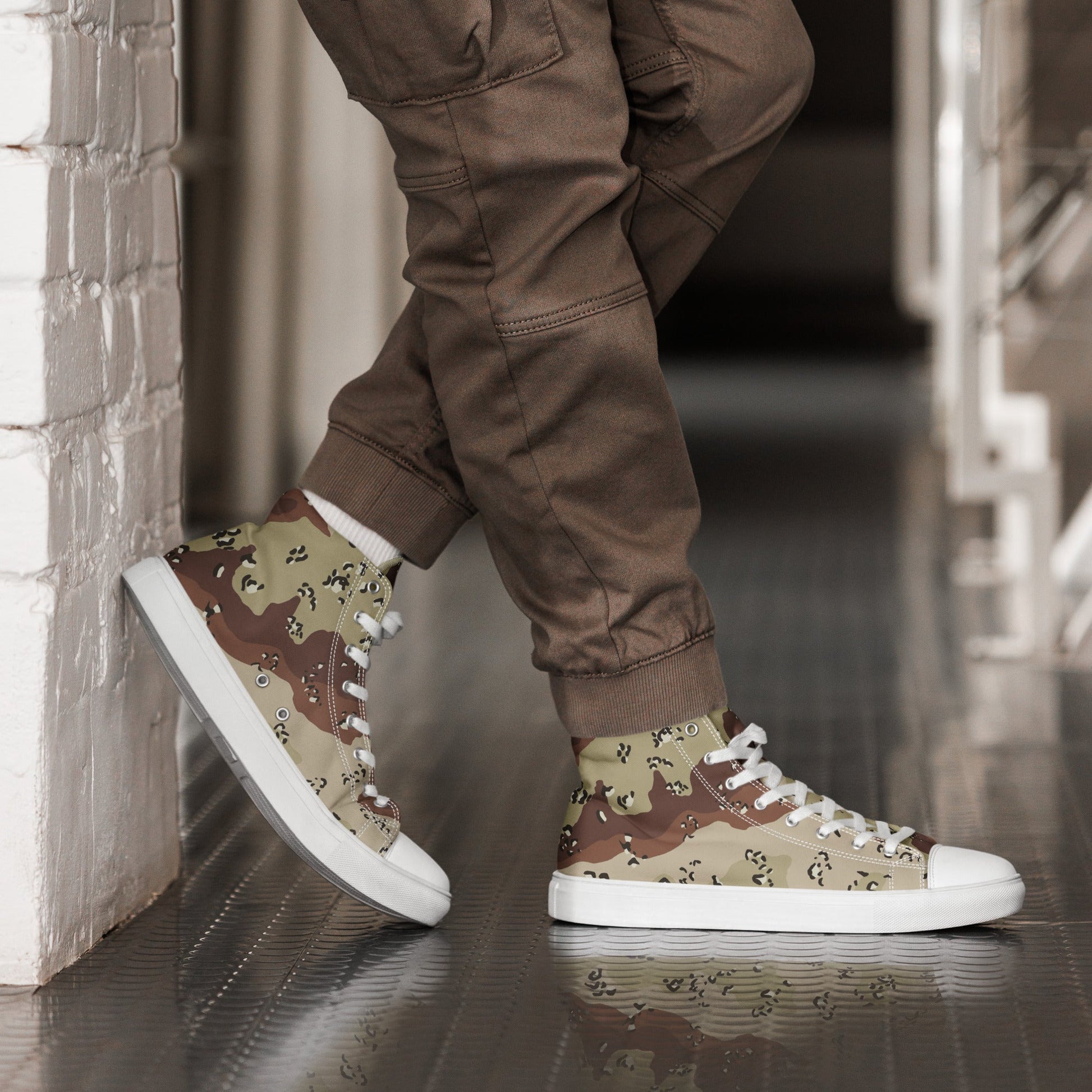 American Chocolate Chip Desert Battle Dress Uniform (DBDU) CAMO Mens high top canvas shoes - White / 5 - High Top Canvas Shoes