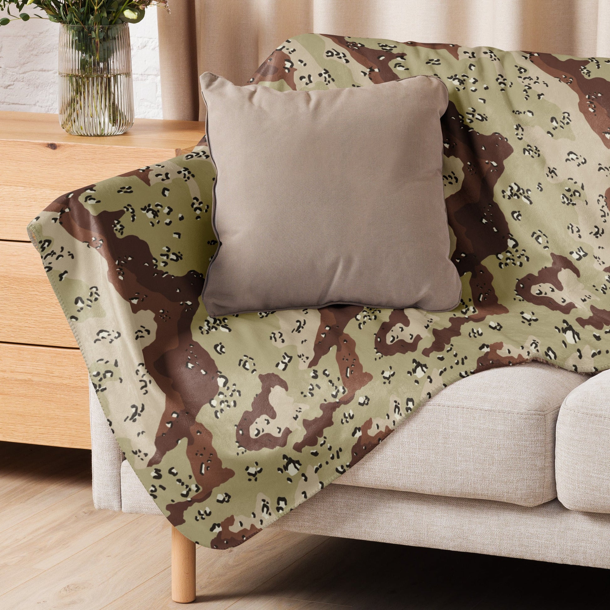 American Chocolate Chip Desert Battle Dress Uniform (DBDU) CAMO Sherpa blanket - Blankets