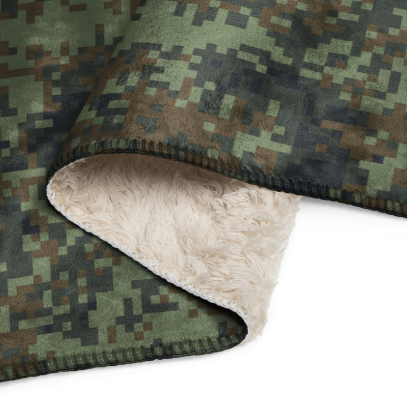Digital Dual-Tex Woodland CAMO Sherpa Blanket