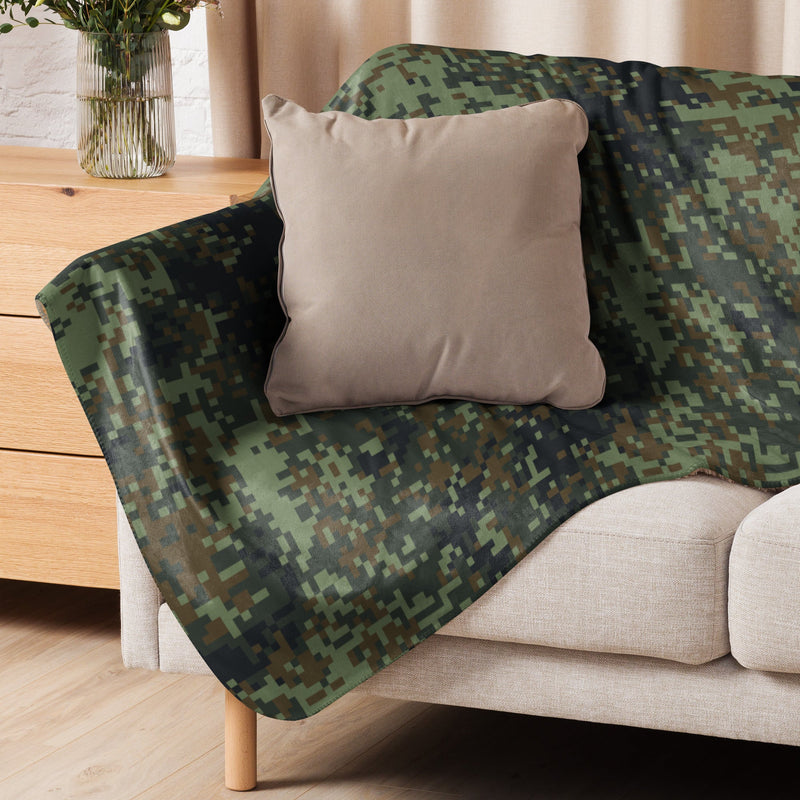 Digital Dual-Tex Woodland CAMO Sherpa Blanket