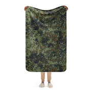 Digital Dual-Tex Woodland CAMO Sherpa Blanket - 37″×57″