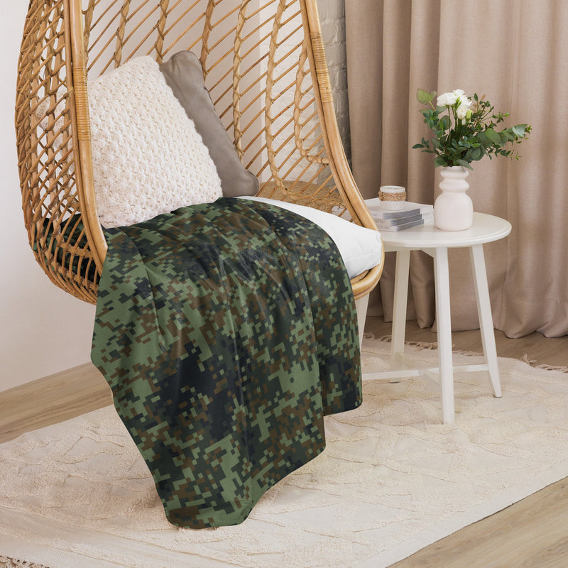 Digital Dual-Tex Woodland CAMO Sherpa Blanket