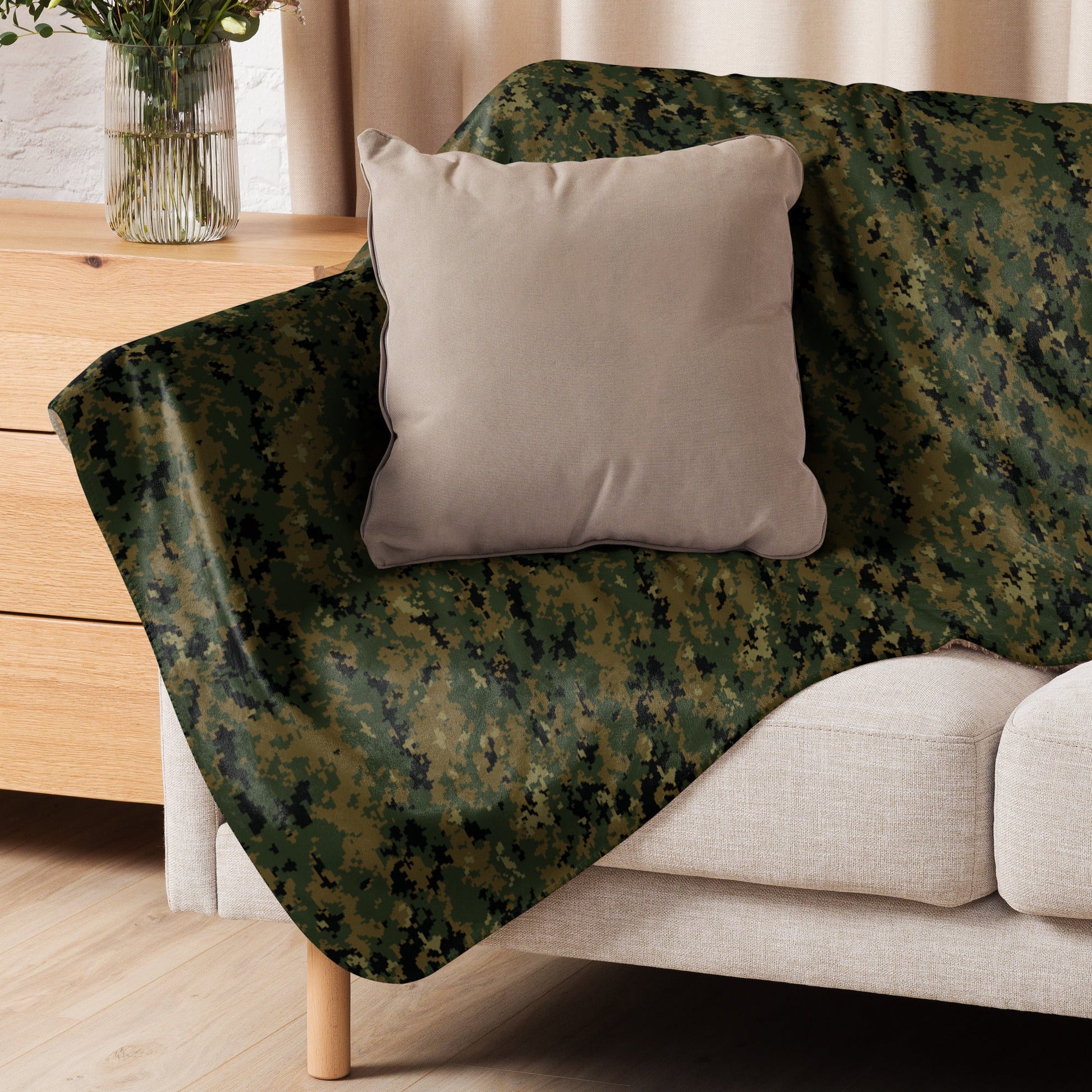American Digital Woodland CAMO Sherpa Blanket