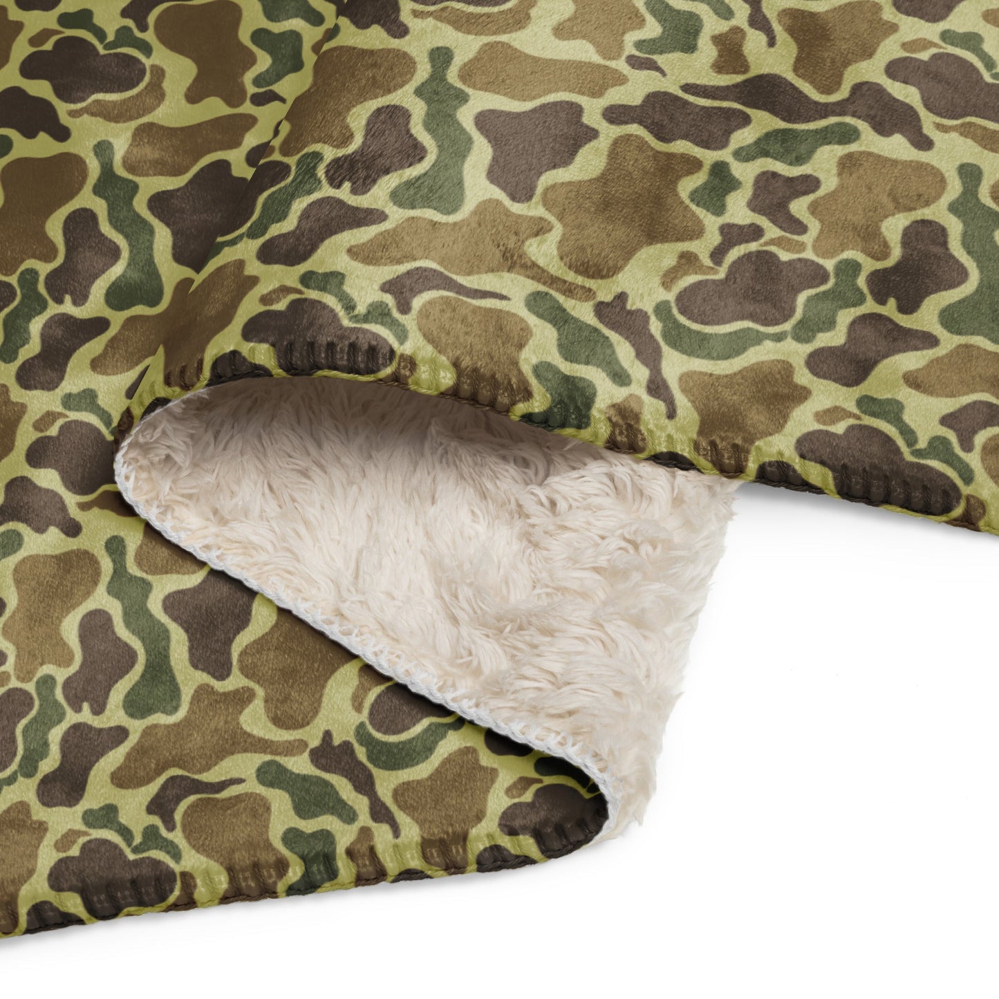 American Duck Hunter Advisor CAMO Sherpa Blanket