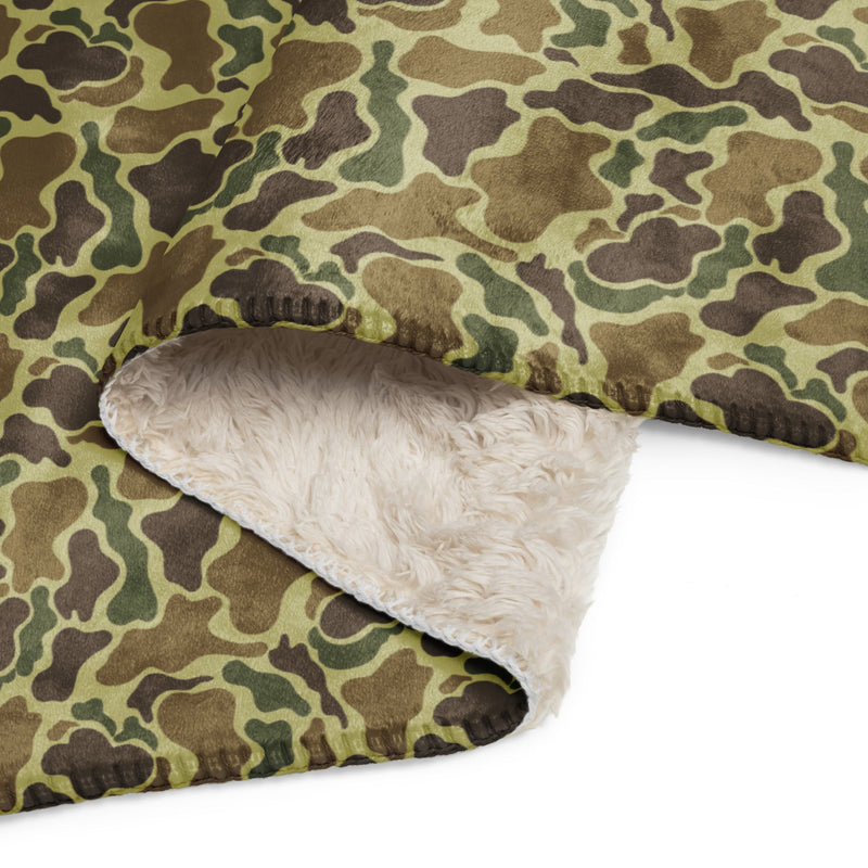 Duck Hunter Advisor CAMO Sherpa Blanket
