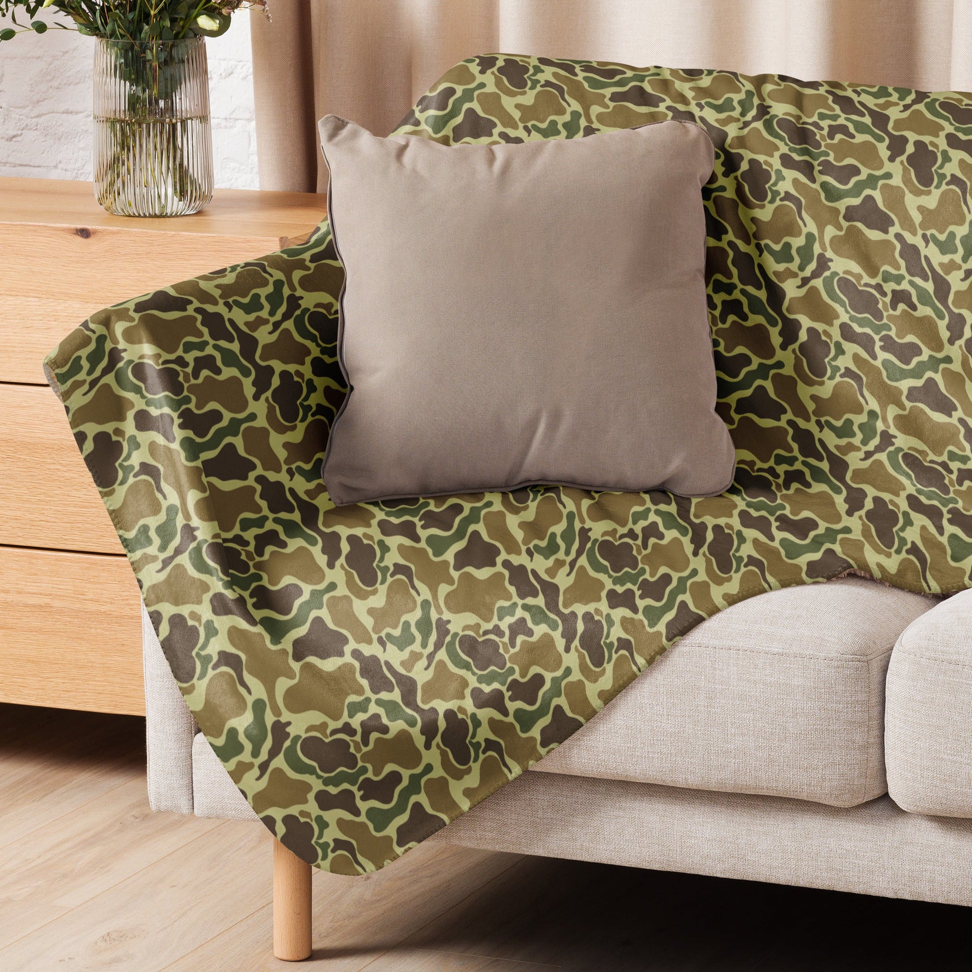 American Duck Hunter Advisor CAMO Sherpa Blanket
