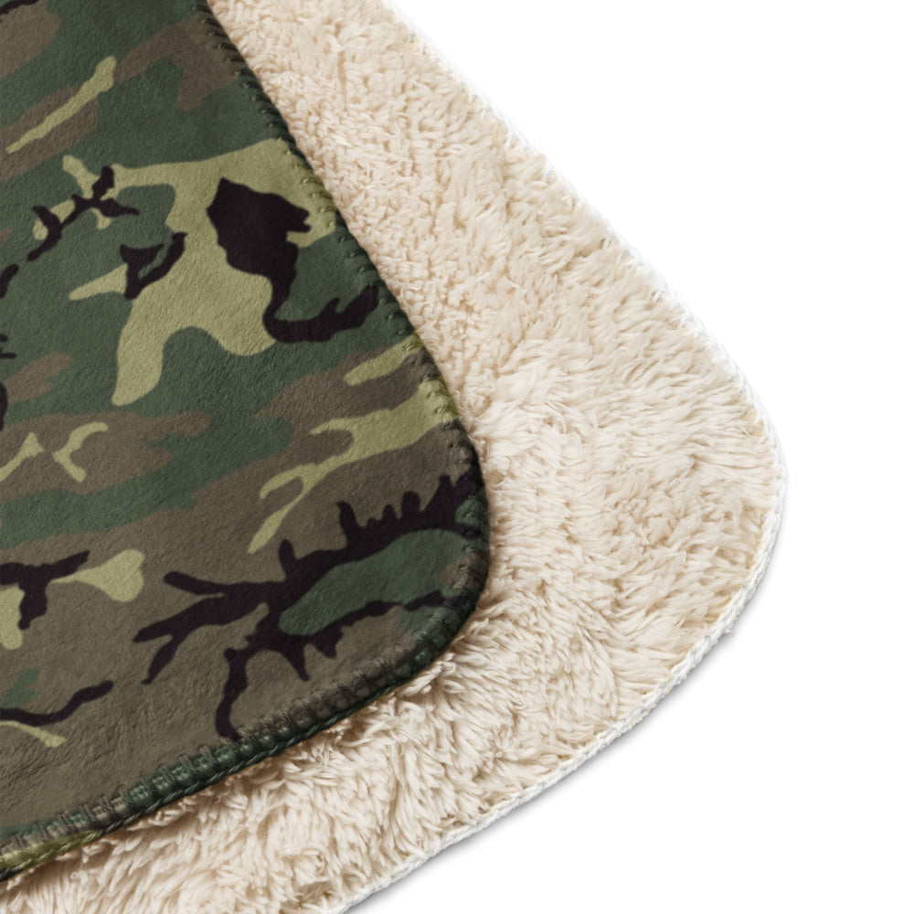 American ERDL Cold War RANGER Woodland CAMO Sherpa blanket - Blanket